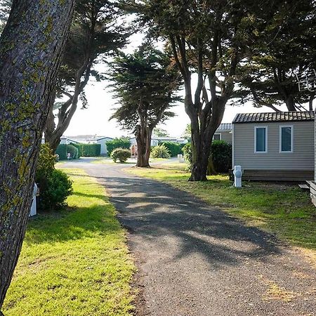 Camping Les Perouses Сен-Клеман-де-Бален Экстерьер фото
